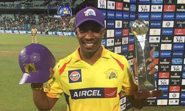 Dwayne Bravo Purple Cap winner 2013