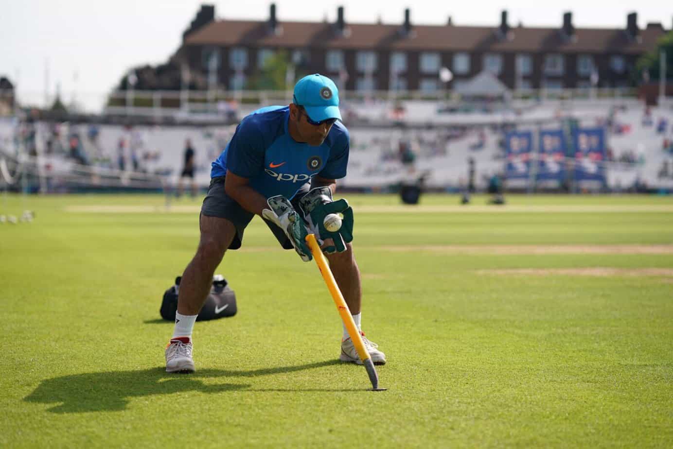 ms dhoni fastest stumping
