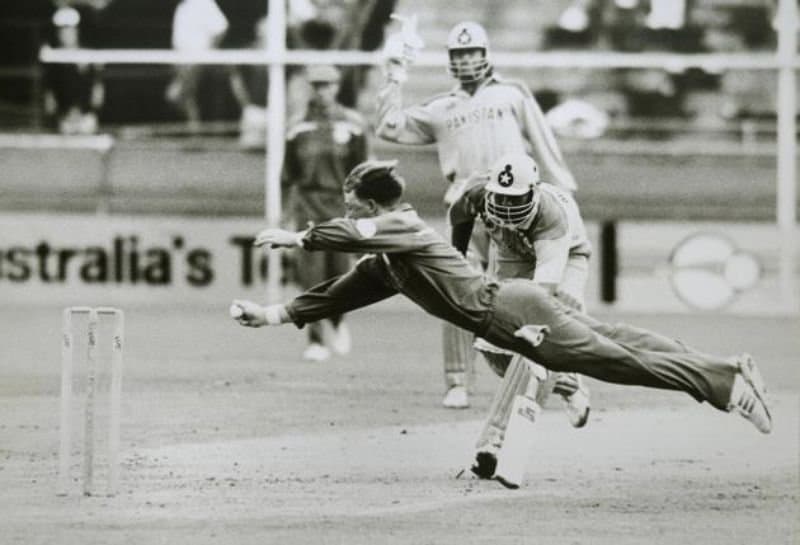 Jonty Rhodes best fielding